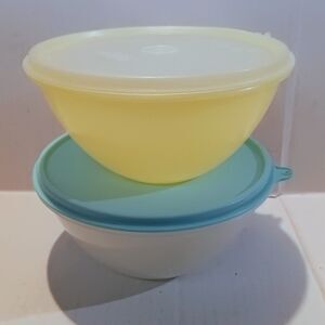 Vintage Tupperware Wonderlier Bowls W/ Lid-Set OF 2-Clear-Blue-Yellow 235-22